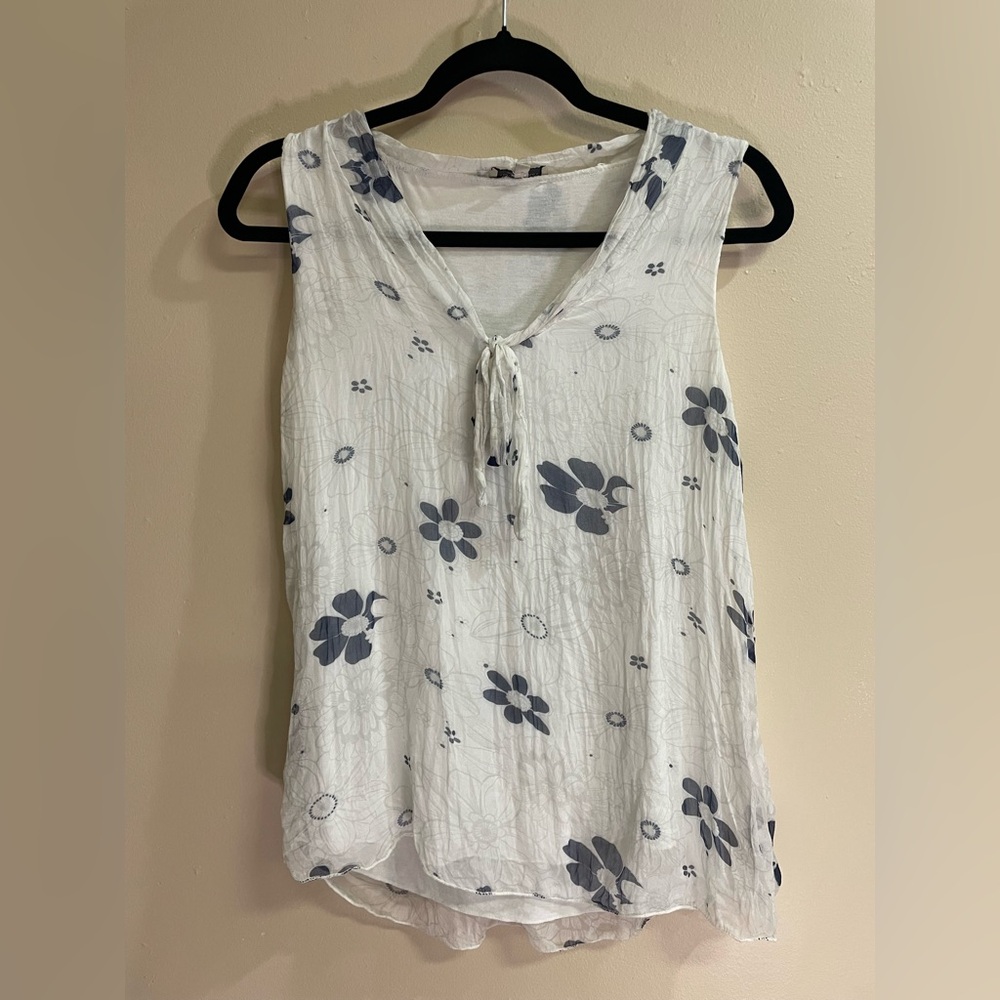 Via Signoria 100% silk sleeveless blouse Women’s Size S